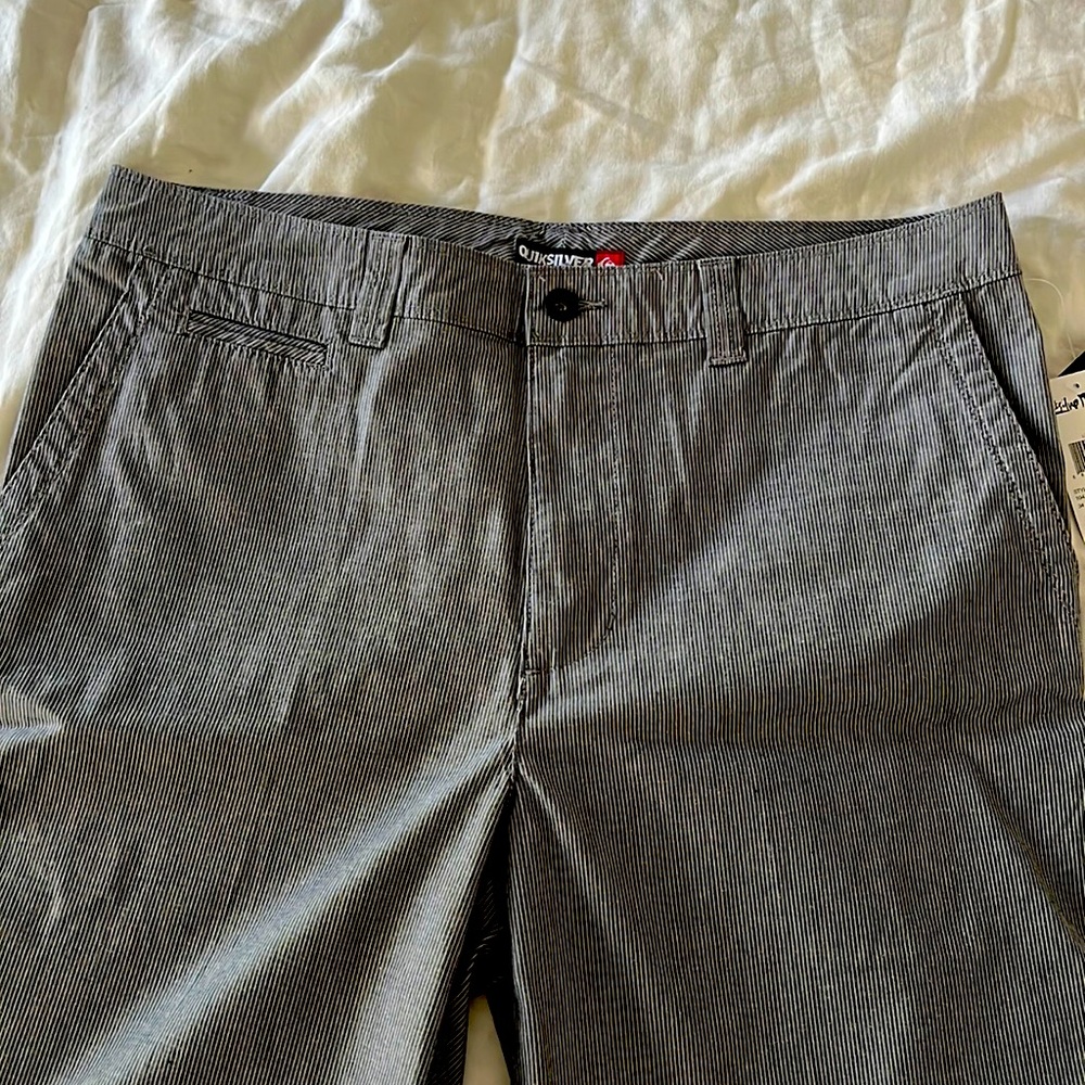Quicksilver mens flat front striped stretch shorts, 34, board short length NWT